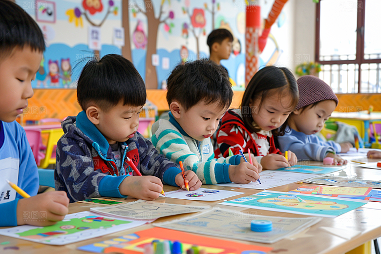 幼儿园里的小朋友上学可爱摄影图
