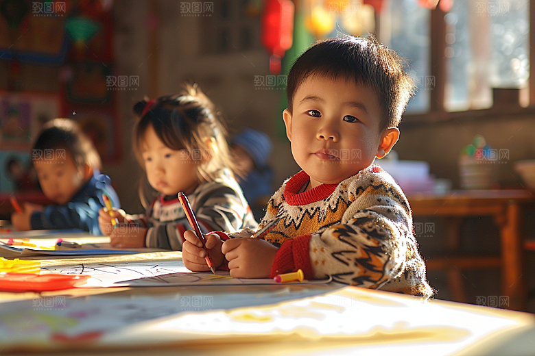 幼儿园里的小朋友学生可爱摄影图
