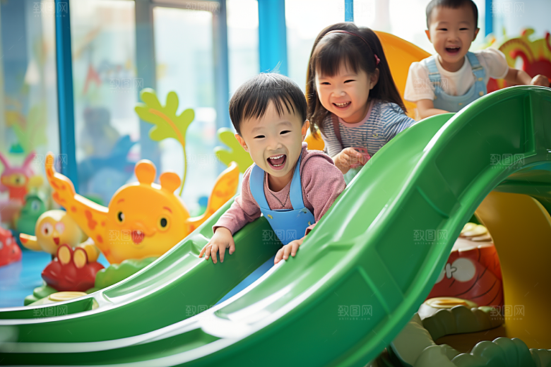 幼儿园里的小朋友可爱上学摄影图