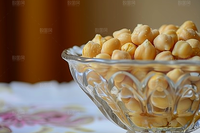 油炸黄金豆高清膨化食品摄影图