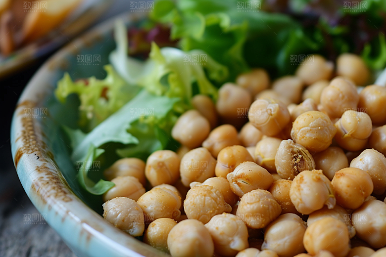 油炸黄金豆小吃零食摄影图