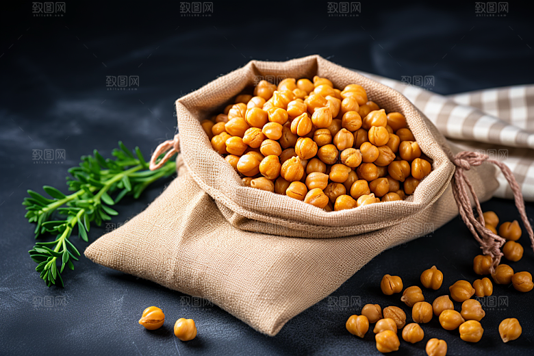 油炸黄金豆美味零食摄影图