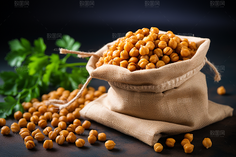 油炸黄金豆美食零食摄影图