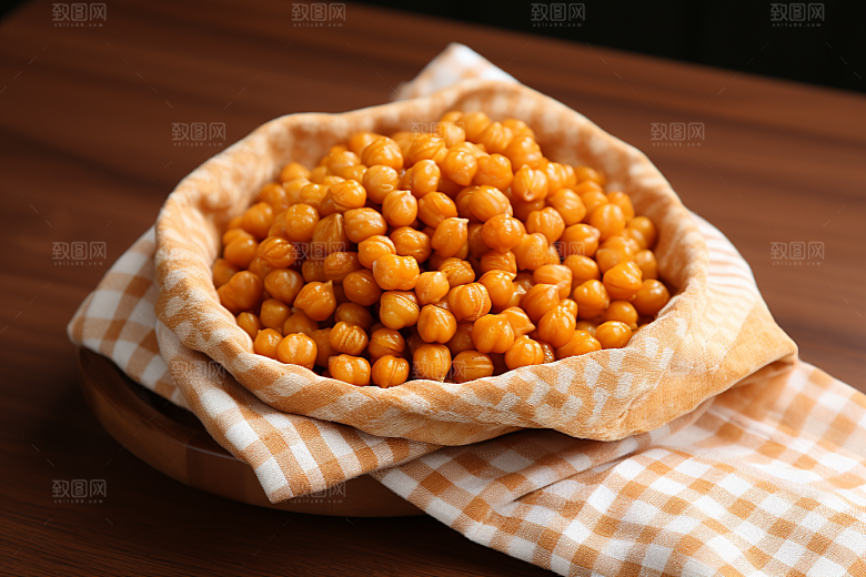 油炸黄金豆美味零食摄影图