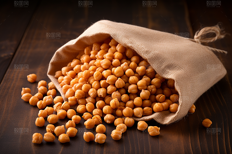油炸黄金豆油炸食品小吃摄影图