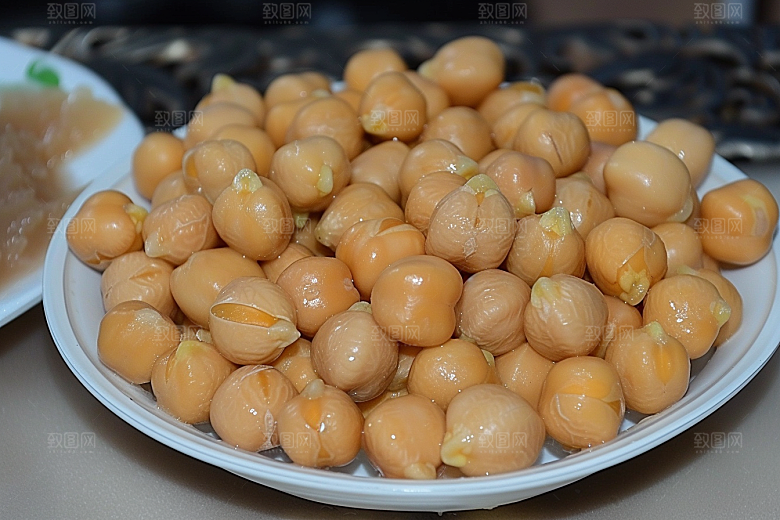 油炸黄金豆油炸食品素材摄影图