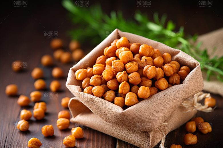 油炸黄金豆膨化食品小吃摄影图