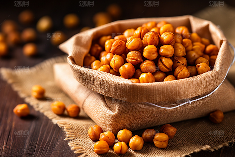 油炸黄金豆零食膨化食品摄影图