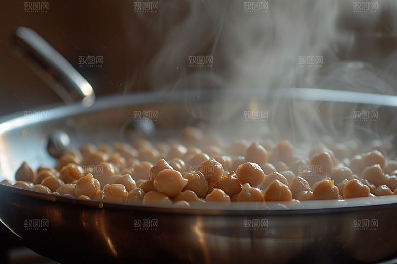 油炸黄金豆油炸食品地方特色摄影图
