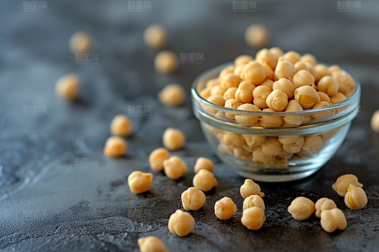 油炸黄金豆油炸食品小吃摄影图