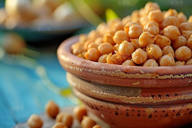 油炸黄金豆零食美食摄影图