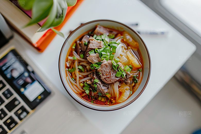 早餐面条面食美味摄影图