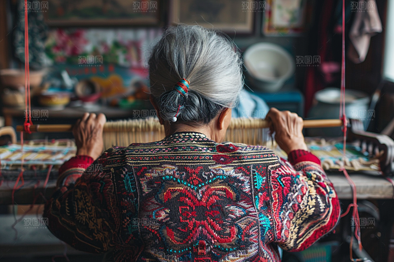 母亲织毛衣老人母爱摄影图