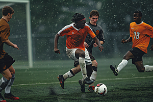 踢足球的人运动健康摄影图